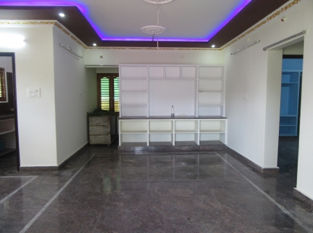 4) Li Id : 164 - Hall.JPG